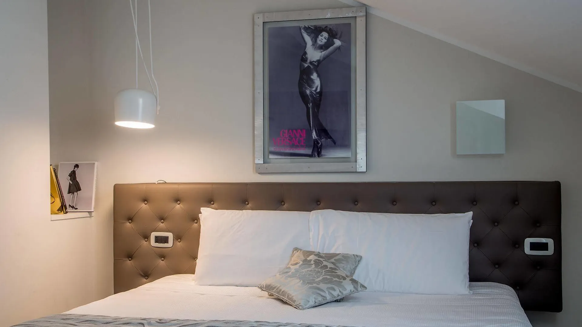 Montenapoleone Suites Milão 2*,