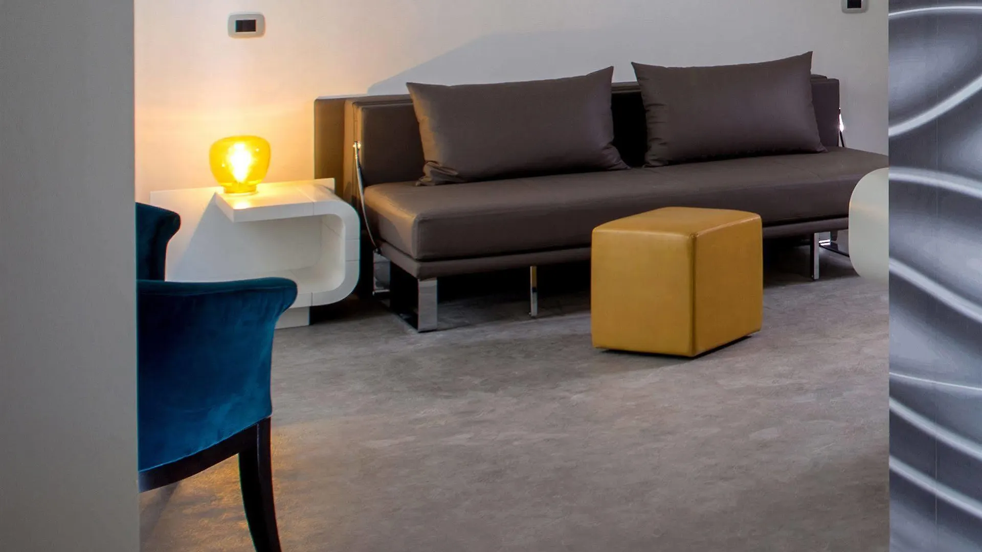 Montenapoleone Suites Milan 2*,  Italy